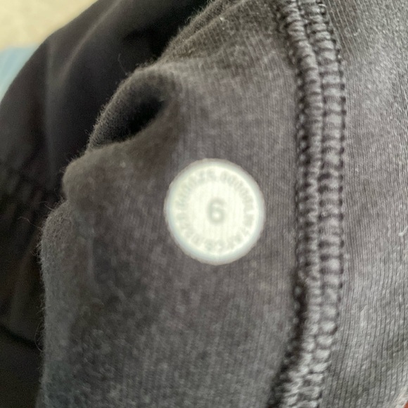 ❤️ Lululemon Inner Glow High Rise Modal Short 3" Black Size 6 - Picture 4 of 9